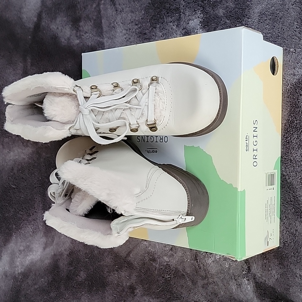 Earth origins sand white leather lace up back zip boots Randi Rex 7w